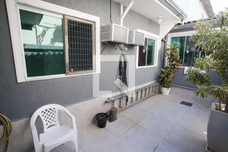 Varanda de casa à venda com 3 quartos, 140m² em Jacarepaguá, Rio de Janeiro