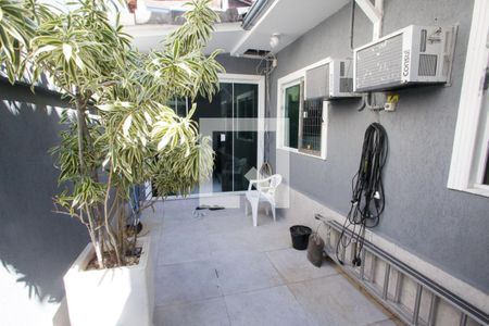 Varanda de casa à venda com 3 quartos, 140m² em Jacarepaguá, Rio de Janeiro