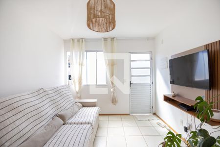 Sala de casa de condomínio para alugar com 2 quartos, 64m² em Guaratiba, Rio de Janeiro