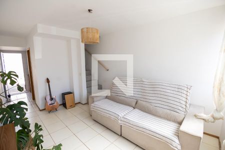 Sala de casa de condomínio para alugar com 2 quartos, 64m² em Guaratiba, Rio de Janeiro