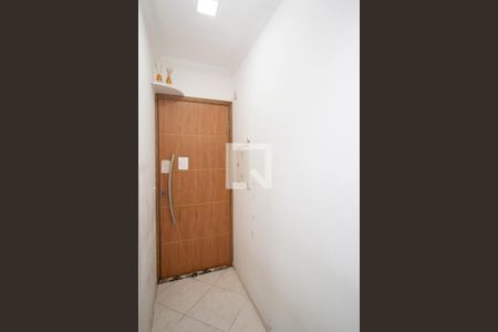 Corredor de apartamento à venda com 3 quartos, 67m² em Vila Palmeiras, São Paulo