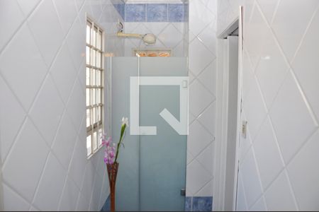 Banheiro da Suíte 3 de casa para alugar com 4 quartos, 311m² em Jardim Monjolo, São Paulo