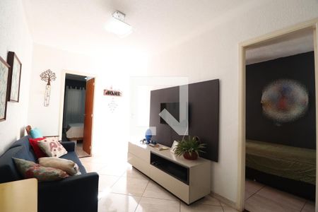 Sala de casa de condomínio para alugar com 3 quartos, 142m² em Aclimação, Uberlândia