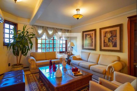 Sala de casa à venda com 4 quartos, 280m² em Chácara das Pedras, Porto Alegre