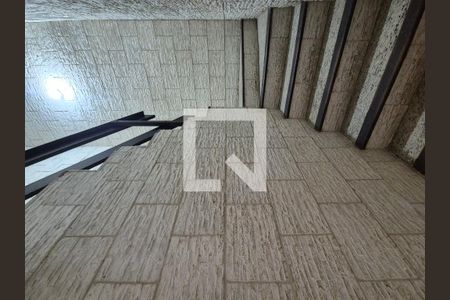 Escada de casa à venda com 3 quartos, 200m² em Recreio dos Bandeirantes, Rio de Janeiro