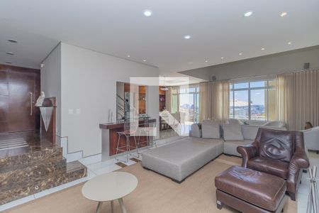 Sala de casa à venda com 4 quartos, 450m² em São Bento, Belo Horizonte