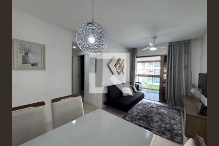 Sala de apartamento para alugar com 2 quartos, 67m² em Recreio dos Bandeirantes, Rio de Janeiro