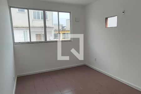 Quarto de casa de condomínio à venda com 1 quarto, 28m² em Taquara, Rio de Janeiro