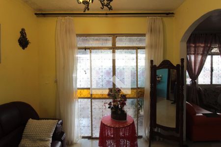 Sala de casa à venda com 2 quartos, 233m² em Serrano, Belo Horizonte