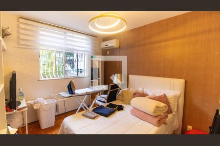 Quarto 2 de apartamento à venda com 3 quartos, 190m² em Icaraí, Niterói