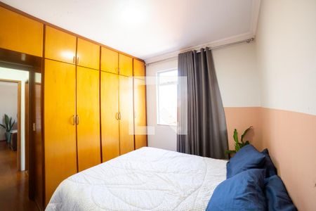 Suíte de apartamento à venda com 2 quartos, 80m² em Sagrada Família, Belo Horizonte