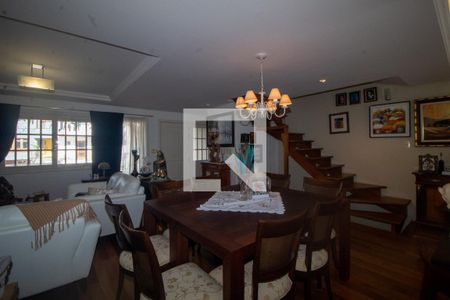 Sala de casa à venda com 3 quartos, 259m² em Vila Nova, Porto Alegre