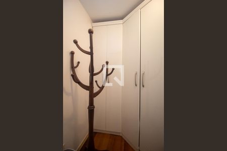 Closet de casa à venda com 3 quartos, 259m² em Vila Nova, Porto Alegre