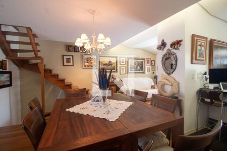 Sala de casa à venda com 3 quartos, 259m² em Vila Nova, Porto Alegre