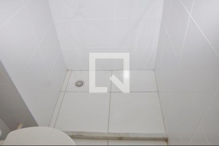 Banheiro Social de apartamento à venda com 2 quartos, 42m² em Vila Souza, São Paulo