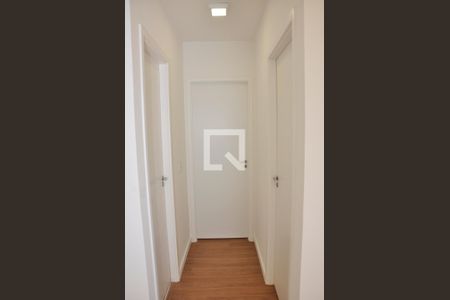 Corredor Quartos de apartamento para alugar com 2 quartos, 42m² em Vila Souza, São Paulo