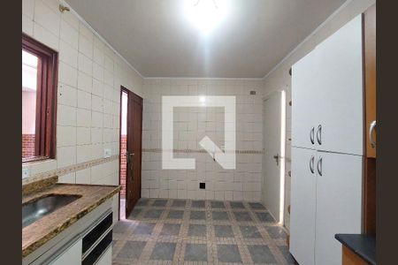 Cozinha de casa de condomínio à venda com 2 quartos, 80m² em Jardim Ubirajara (Zona Sul), São Paulo
