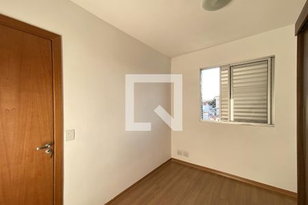Quarto 1 de apartamento para alugar com 3 quartos, 80m² em Sagrada Família, Belo Horizonte