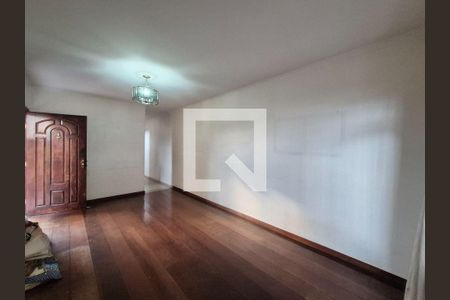 Casa à venda com 3 quartos, 373m² em Rio Pequeno, São Paulo