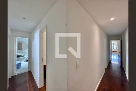 Corredor de apartamento à venda com 5 quartos, 180m² em Recreio dos Bandeirantes, Rio de Janeiro