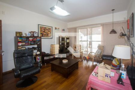 Sala de casa à venda com 5 quartos, 315m² em Granja Julieta, São Paulo