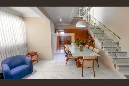 Sala de apartamento à venda com 4 quartos, 190m² em Sagrada Família, Belo Horizonte