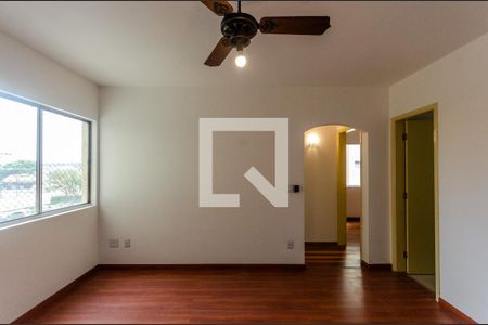 Sala de apartamento para alugar com 2 quartos, 56m² em Parque Maria Domitila, São Paulo