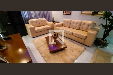 Sala de Estar de casa à venda com 5 quartos, 260m² em Jardim das Flores, Osasco