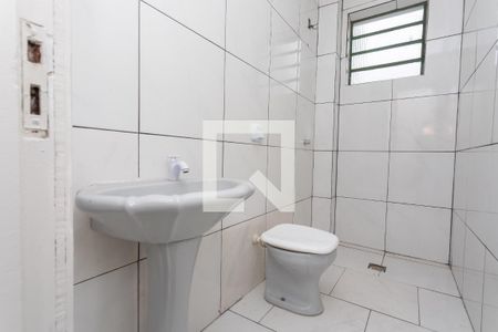 Banheiro de apartamento para alugar com 1 quarto, 115m² em Sarandi, Porto Alegre