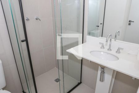 Banheiro de apartamento à venda com 1 quarto, 24m² em Pinheiros, São Paulo