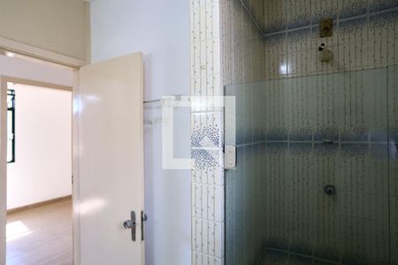 Banheiro de apartamento à venda com 3 quartos, 85m² em Nova Floresta, Belo Horizonte