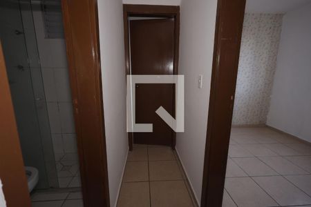 Corredor de apartamento para alugar com 2 quartos, 80m² em Bairro Santa Rita, Goiânia