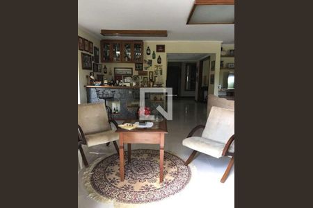 Casa à venda com 4 quartos, 700m² em Santo Amaro, São Paulo