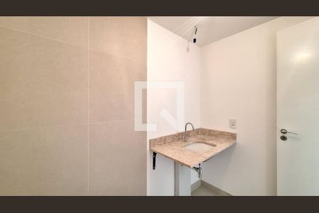 Banheiro de apartamento para alugar com 1 quarto, 31m² em Pompeia, São Paulo