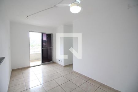 Sala de apartamento à venda com 3 quartos, 60m² em Taquara, Rio de Janeiro