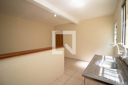 Sala/Cozinha de casa para alugar com 1 quarto, 37m² em Jardim Presidente Dutra, Guarulhos