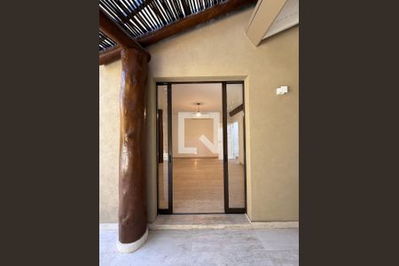 Casa à venda com 4 quartos, 620m² em Pacaembu, São Paulo