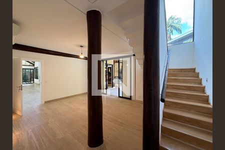 Casa à venda com 4 quartos, 620m² em Pacaembu, São Paulo