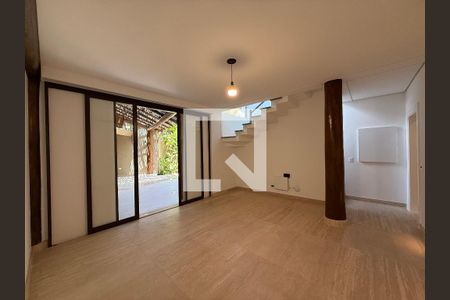 Casa à venda com 4 quartos, 620m² em Pacaembu, São Paulo