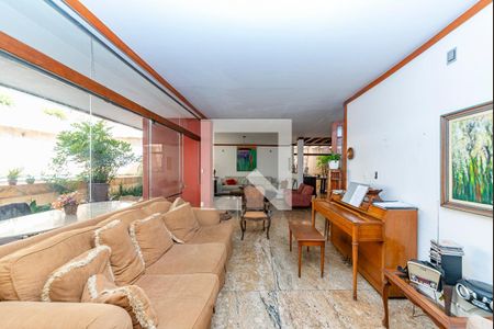 Sala 3 de casa para alugar com 4 quartos, 355m² em Santa Lúcia, Belo Horizonte