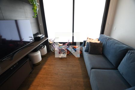 Sala de TV de casa de condomínio à venda com 3 quartos, 380m² em Fazenda Santa Cândida, Campinas