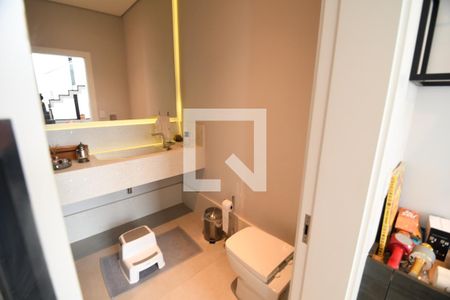 Banheiro de casa de condomínio à venda com 3 quartos, 380m² em Fazenda Santa Cândida, Campinas