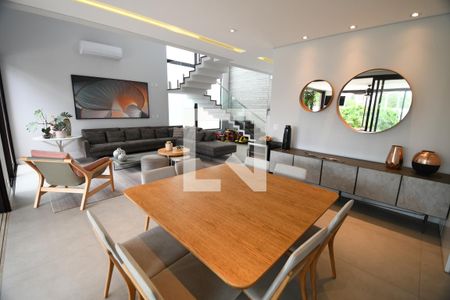 Sala de casa de condomínio à venda com 3 quartos, 380m² em Fazenda Santa Cândida, Campinas