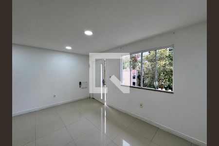 Sala de casa de condomínio à venda com 4 quartos, 315m² em Vargem Grande, Rio de Janeiro