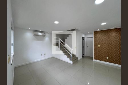 Sala de casa de condomínio à venda com 4 quartos, 315m² em Vargem Grande, Rio de Janeiro