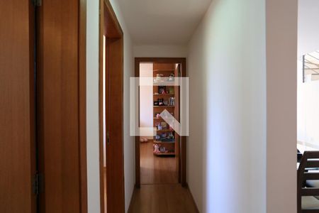 Corredor de apartamento à venda com 3 quartos, 198m² em Esplanada, Belo Horizonte