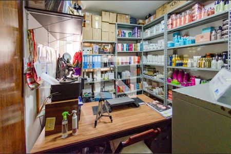 Quarto 1 de apartamento para alugar com 2 quartos, 107m² em Alto Caiçaras, Belo Horizonte