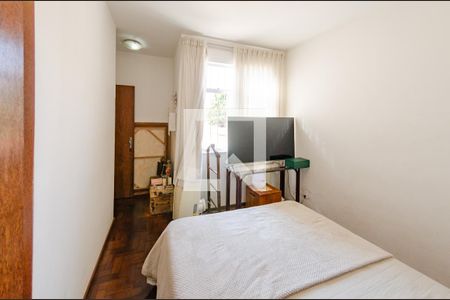 Quarto 2 de apartamento para alugar com 2 quartos, 107m² em Alto Caiçaras, Belo Horizonte