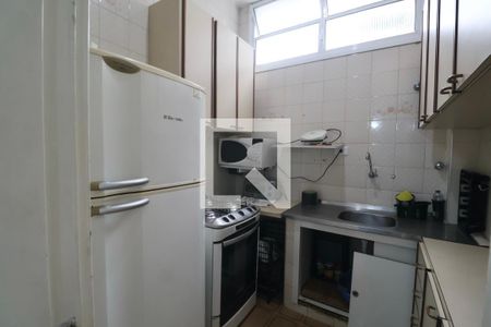 Cozinha de apartamento para alugar com 1 quarto, 45m² em Centro, Guarujá