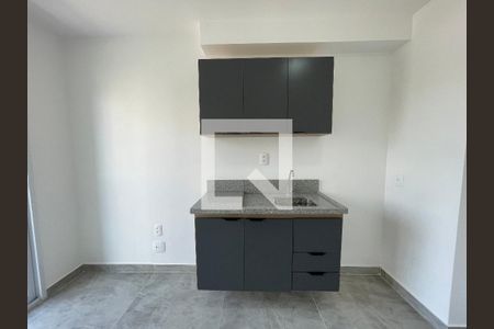 Sala/Cozinha de apartamento à venda com 1 quarto, 24m² em Vila Butantã, São Paulo
